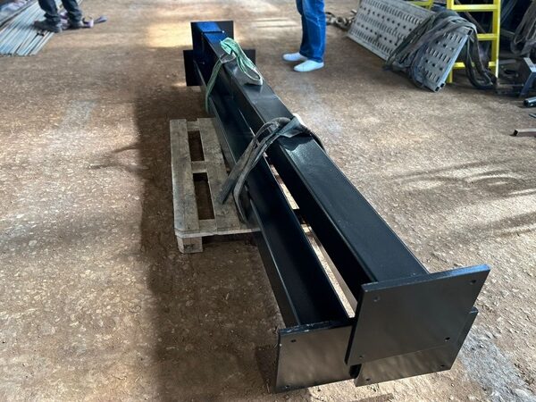 Steel square tube column manufacturing