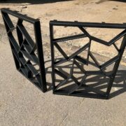 Decorative metal table legs