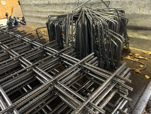 Delivery of reinforcement order with unloading at the site