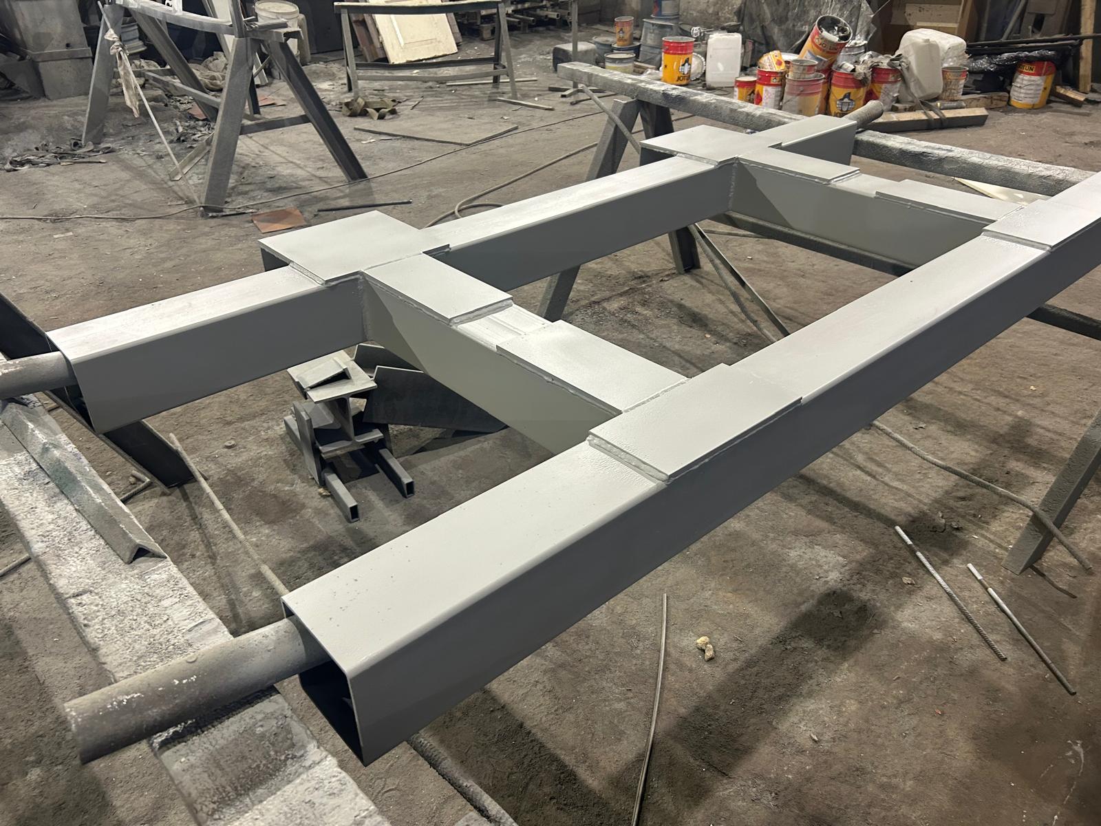 Statīvs industriālai aparatūrai