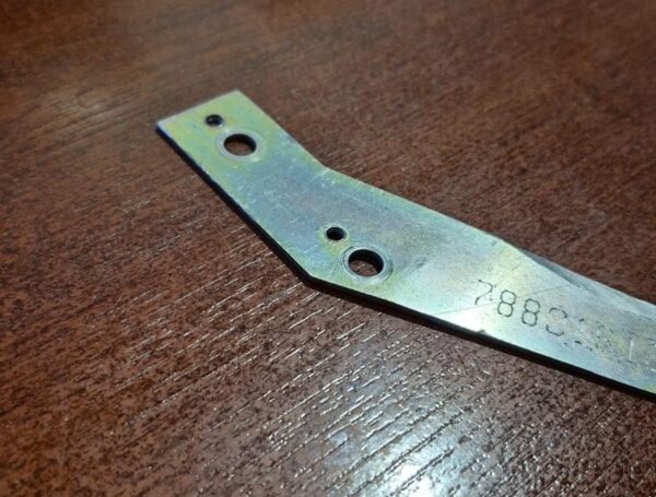 Atsper­tērauda loksnes apstrāde un kontūru izgriešana