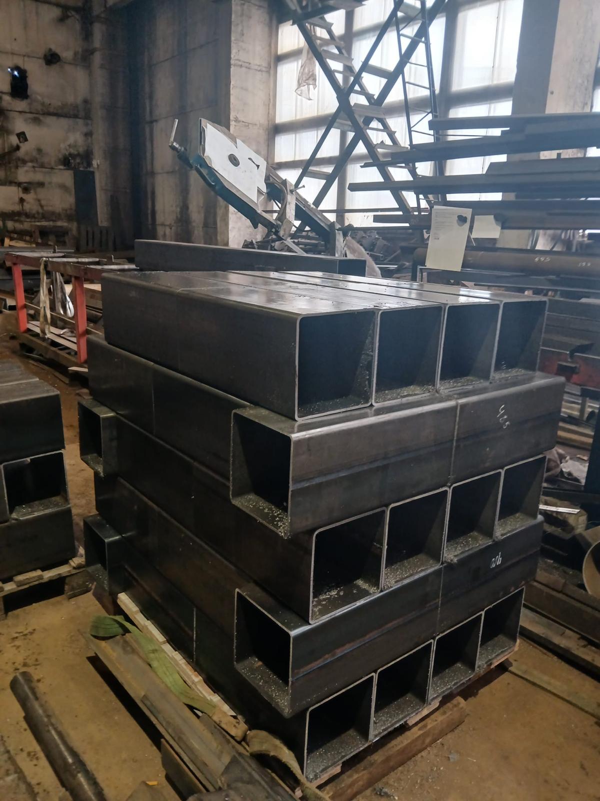 CAURULE 220x220x6 S355 L-12m – Pasūtījums