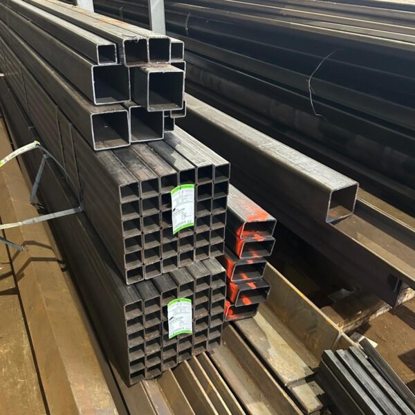 Pasūtījums: piegādājām S420 tērauda profilcaurules un kvadrātcaurules