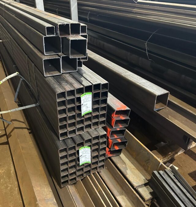 Pasūtījums: piegādājām S420 tērauda profilcaurules un kvadrātcaurules