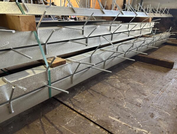 Tērauda konstrukciju ražošana un cinkošana profesionālai pamatu izbūvei.