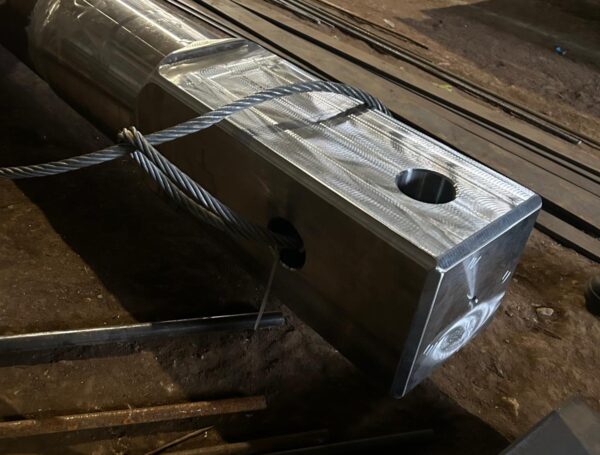 Bezšuvju caurules sametināšana ar klienta savienojuma detaļu