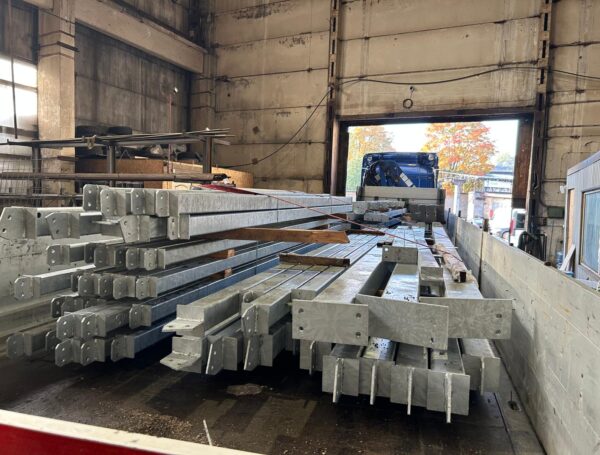 Karsti cinkotas metāla konstrukcijas pārstrādes rūpnīcas karkasam