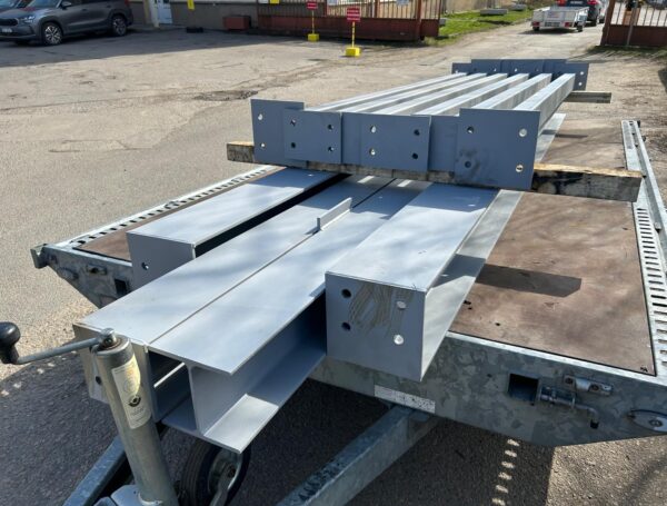 S355 tērauda kolonnas 120x80x5 pirts konstrukcijai